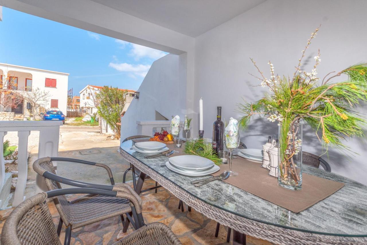 Apartment Tema วีร์ ภายนอก รูปภาพ