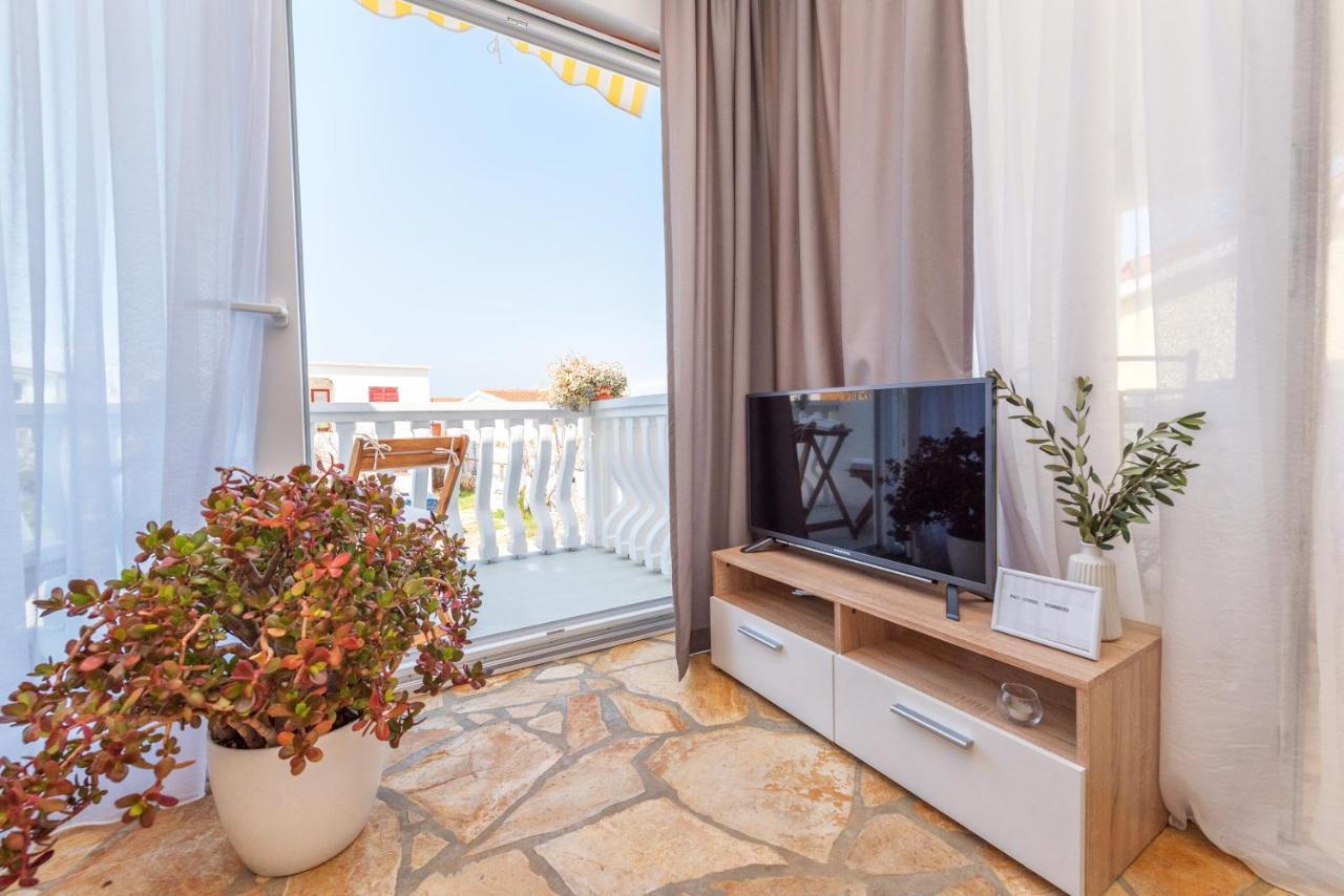 Apartment Tema วีร์ ภายนอก รูปภาพ