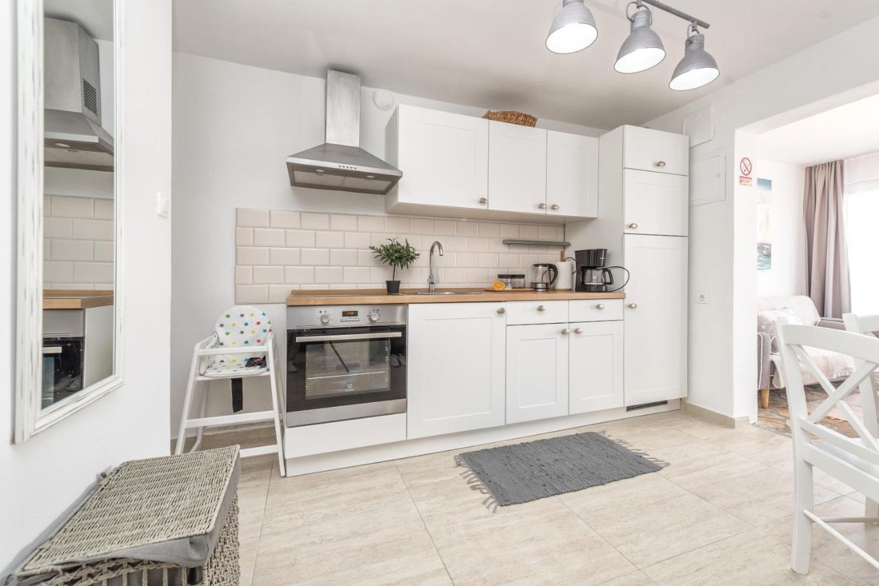 Apartment Tema วีร์ ภายนอก รูปภาพ
