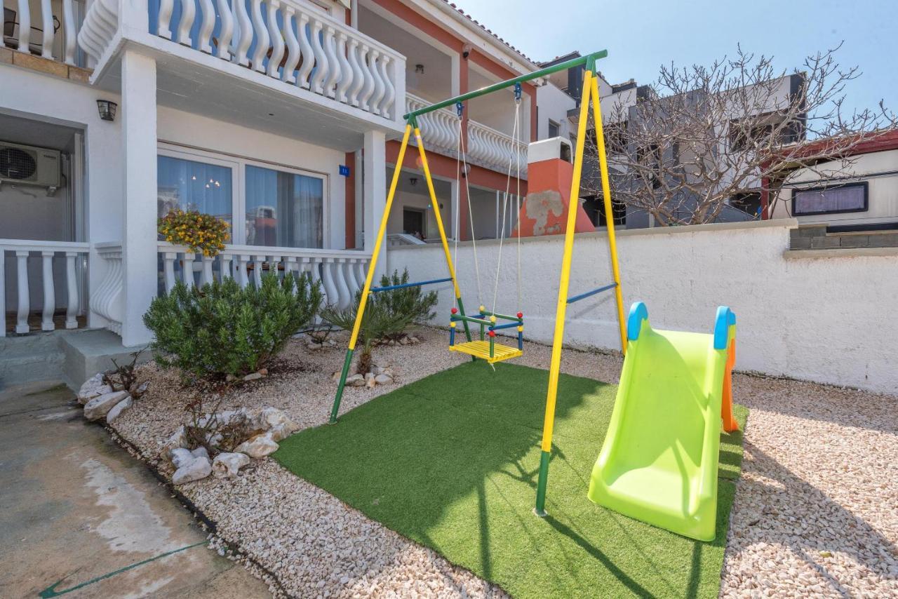 Apartment Tema วีร์ ภายนอก รูปภาพ